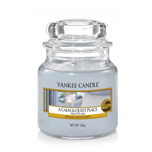 Yankee Candle Illatgyertya  Classic A Calm & Quiet Place 104 g - kicsi