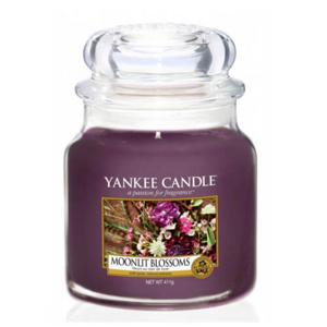 Yankee Candle Illatgyertya Classic közepes Moonlit Blossoms 411 g