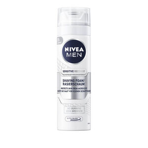 Nivea Borotvahab férfiaknak Bulldog Sensitive Recovery (Shaving Foam) 200 ml