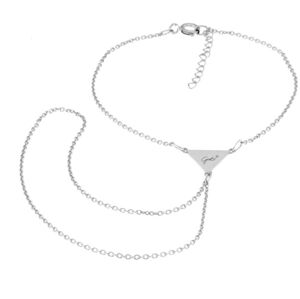 Praqia Jewellery Gyengéd ezüst karkötő by Gabriela KoukalováTriangle KA6272