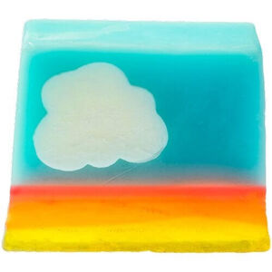 Bomb Cosmetics Kézzel készített glicerin szappan (Soap Mrs. Blue Sky) 100 g