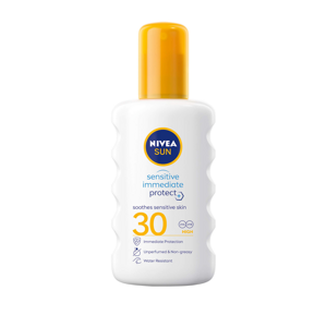 Nivea Fényvédő spray érzékeny bőrre SPF 30 (Bulldog Sensitive Protect Sun Spray) 200 ml