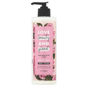 Love Beauty and Planet Testápoló rózsa olajjal és muru muru vajjal  (Delicious Glow Body Lotion) 400 ml